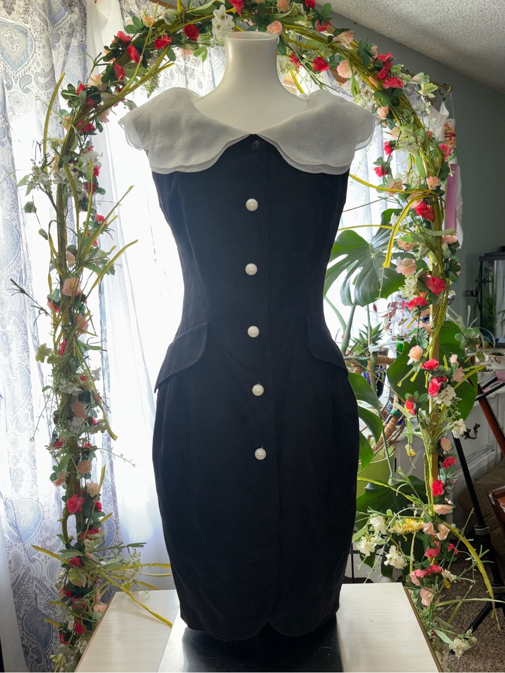 Joan Leslie Vintage Black Cocktail Dress Sheer Portrait Collar Women’s Size 12